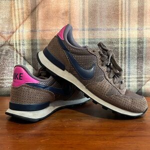 Nike Internationalist Suede and Mesh Sneakers, brown, suede sneakers